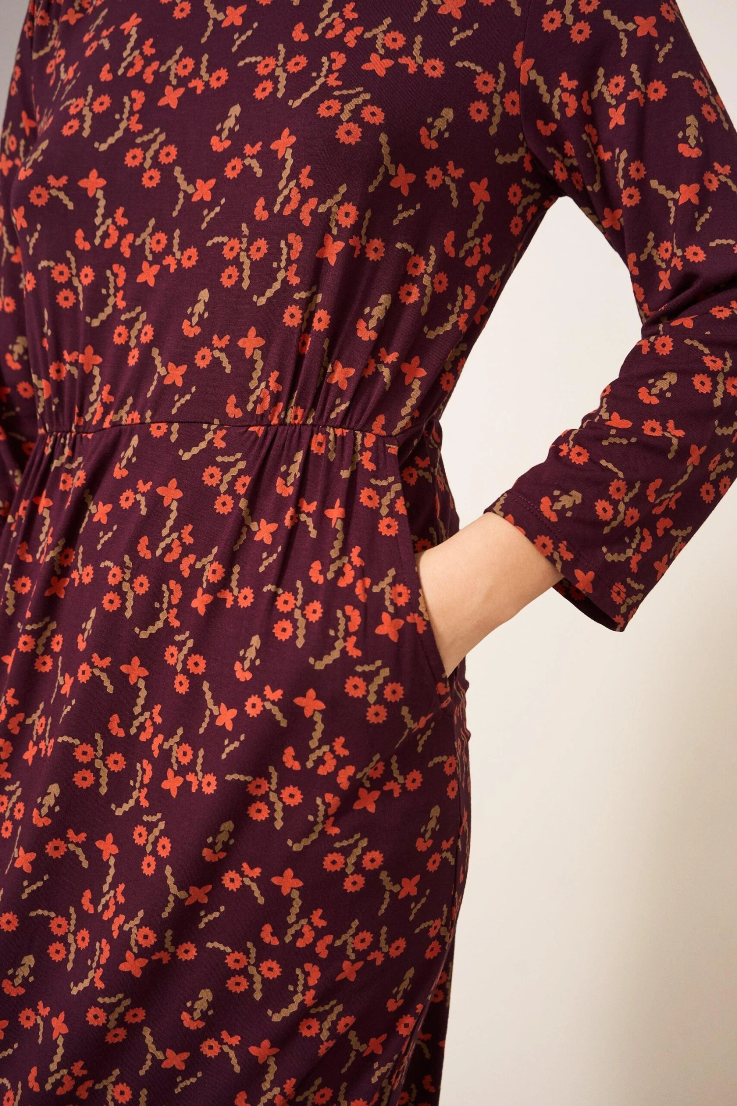 WHITE STUFF Talia Eco Vero Jersey Dress In PLUM MULTI 3 WHITE STUFF Talia Eco Vero Jersey Dress In PLUM MULTI - Image 3