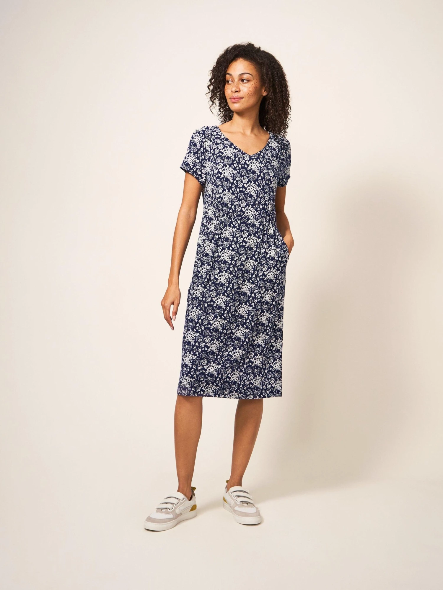 WHITE STUFF Tallie Jersey Dress In NAVY MULTI 2 WHITE STUFF Tallie Jersey Dress In NAVY MULTI - Image 2