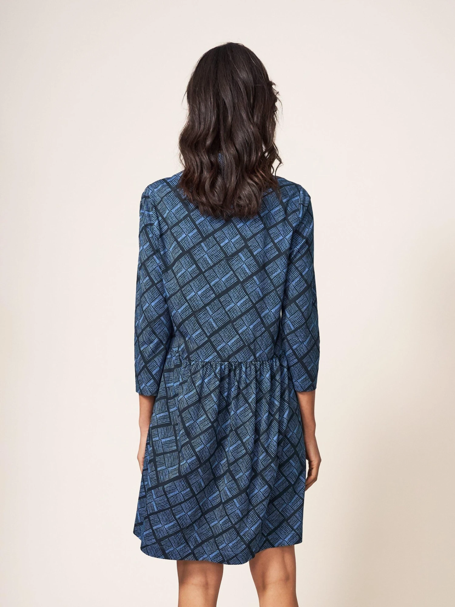 WHITE STUFF Everly Jersey Dress In BLACK MULTI 4 WHITE STUFF Everly Jersey Dress In BLACK MULTI - Image 4