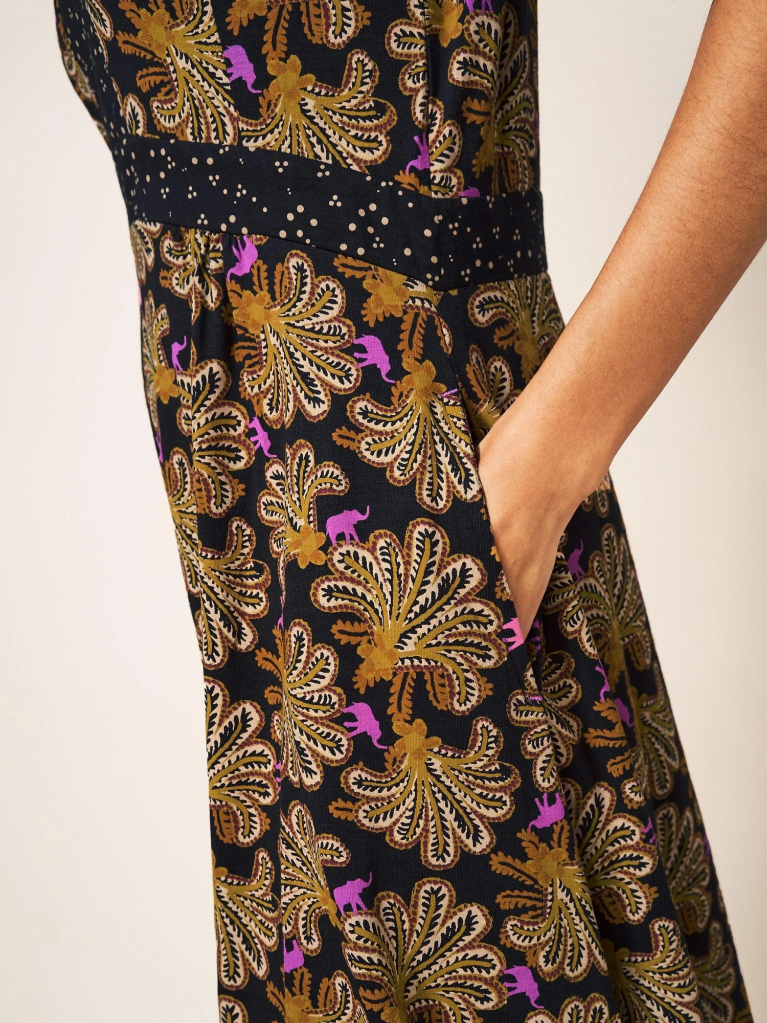 WHITE STUFF Esme Jersey Dress In BLACK MULTI 3 WHITE STUFF Esme Jersey Dress In BLACK MULTI - Image 3