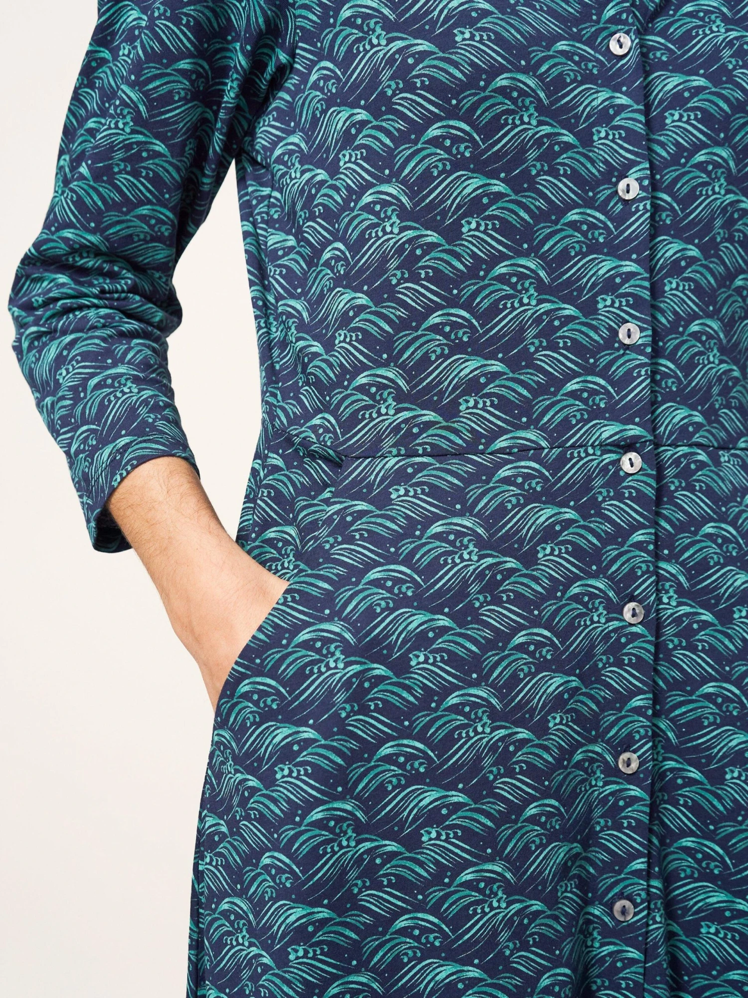 WHITE STUFF Rua Jersey Midi Dress In NAVY PRINT 4 WHITE STUFF Rua Jersey Midi Dress In NAVY PRINT - Image 4