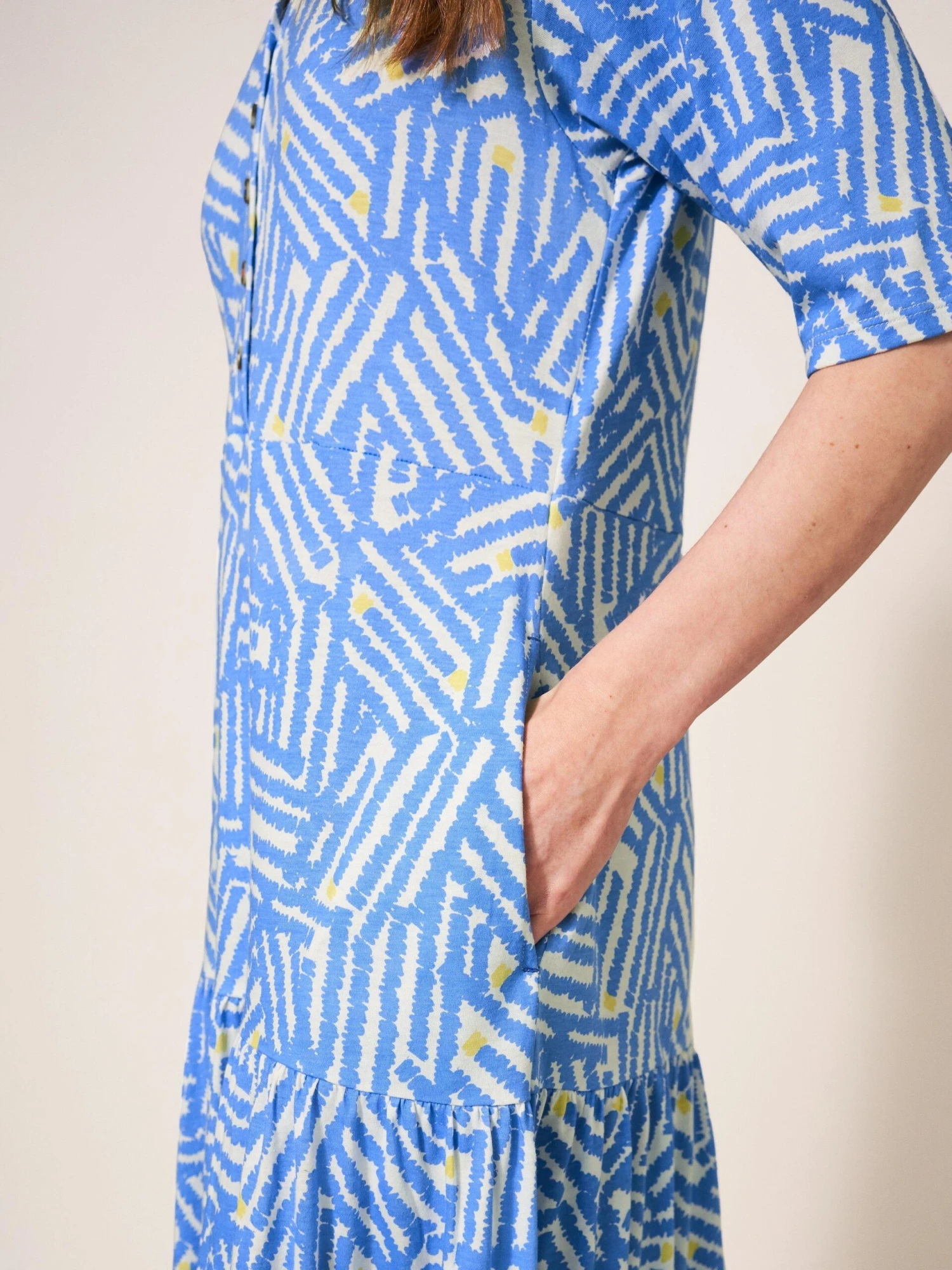 WHITE STUFF Sabina Jersey Dress In BLUE PRINT 4 WHITE STUFF Sabina Jersey Dress In BLUE PRINT - Image 4