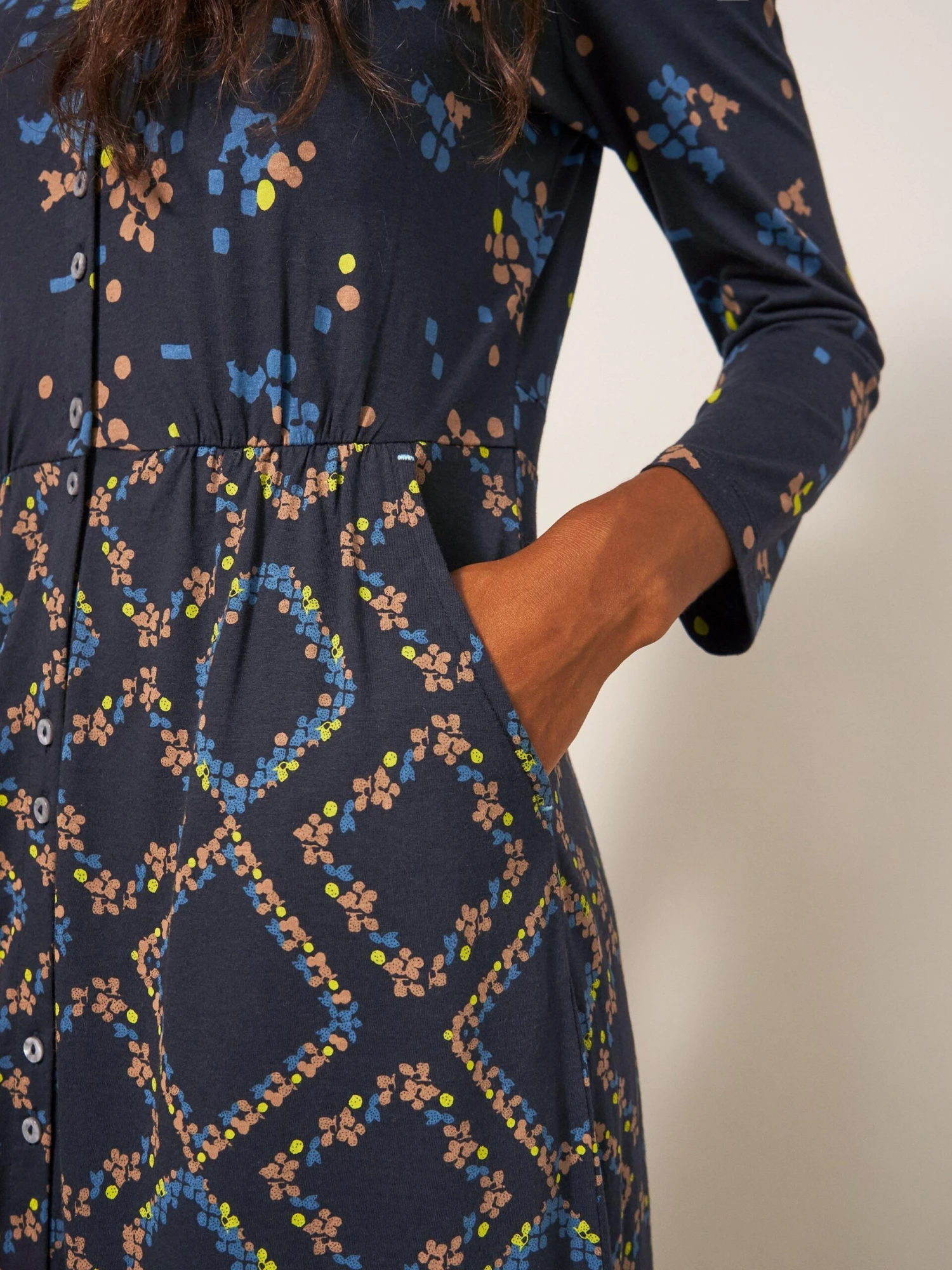 WHITE STUFF Mia Jersey Dress In BLACK MULTI 2 WHITE STUFF Mia Jersey Dress In BLACK MULTI - Image 2